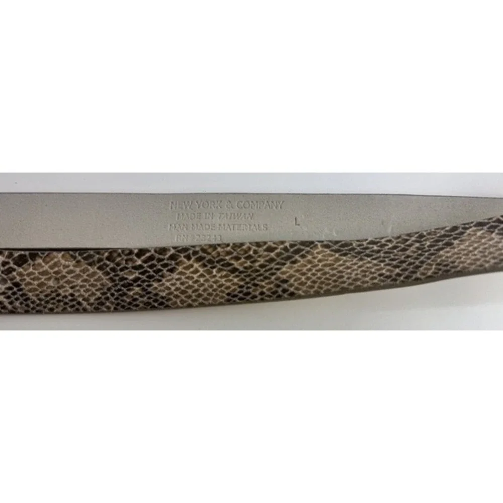 New York & Co Snakeskin Print Belt Beige Brown Silver Buckle L Preppy chic 47-58